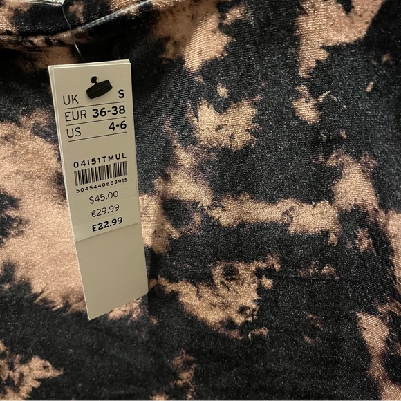 🆕 Topshop Black and Tan Tie-Dye Velvet Top - Picture 4 of 8
